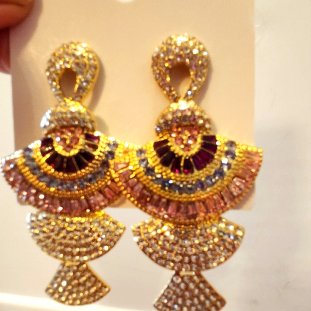 ✨️2 For $25 ✨️Elegant Gold and Pink Statement Earrings